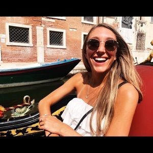 Meet your Posher, Taylor